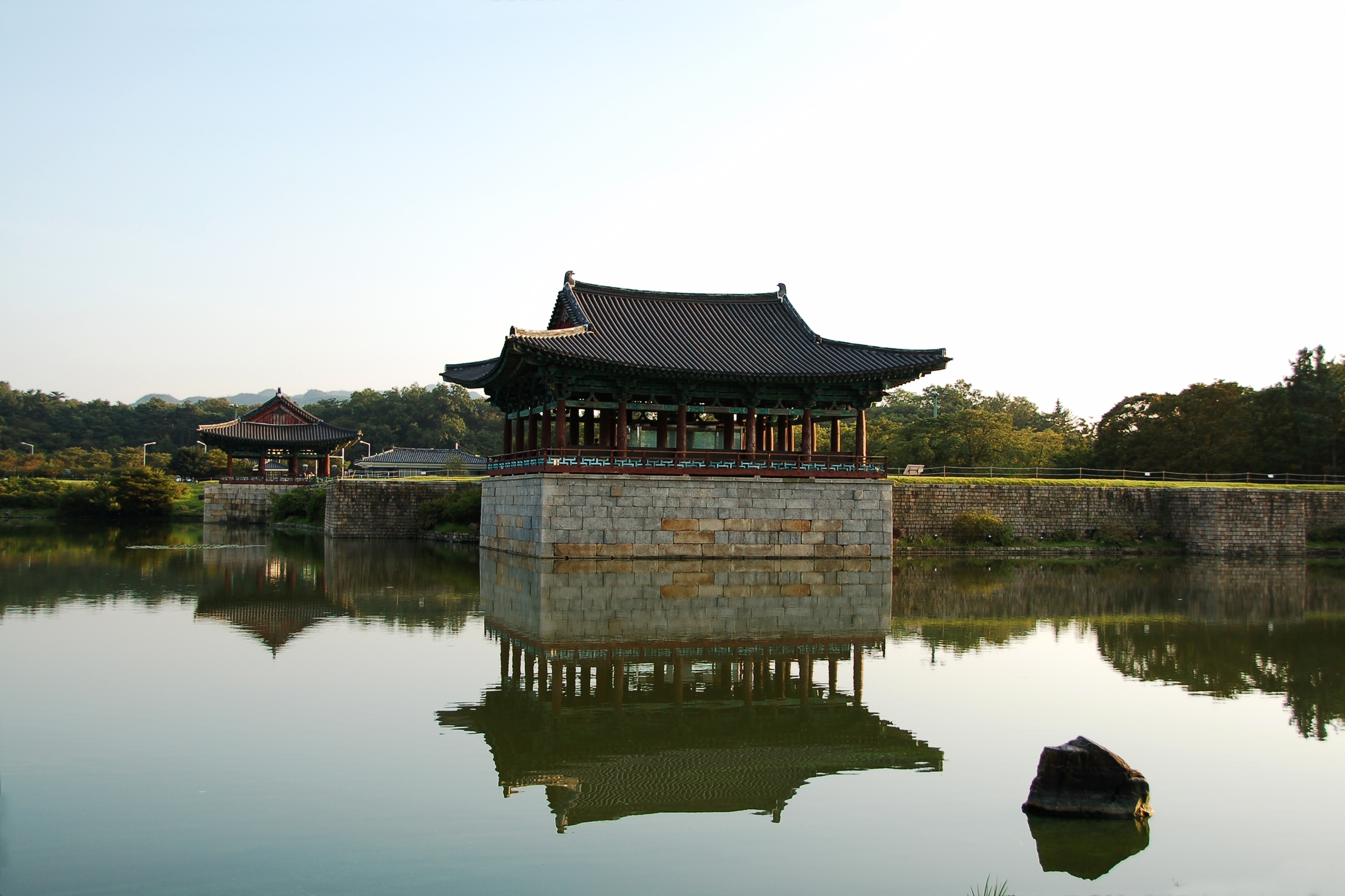 Anapji_Pond_Gyeongju_South_Korea.jpg