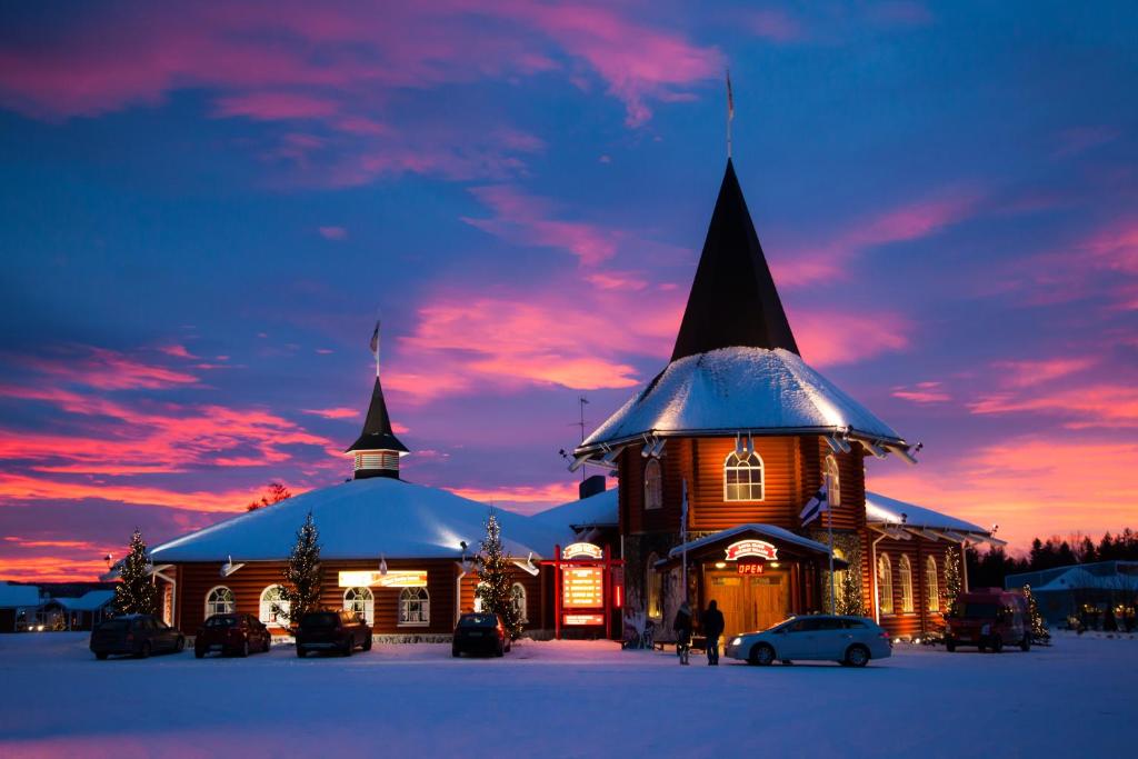 Santa_Claus_Holiday_Village_Finland.jpeg
