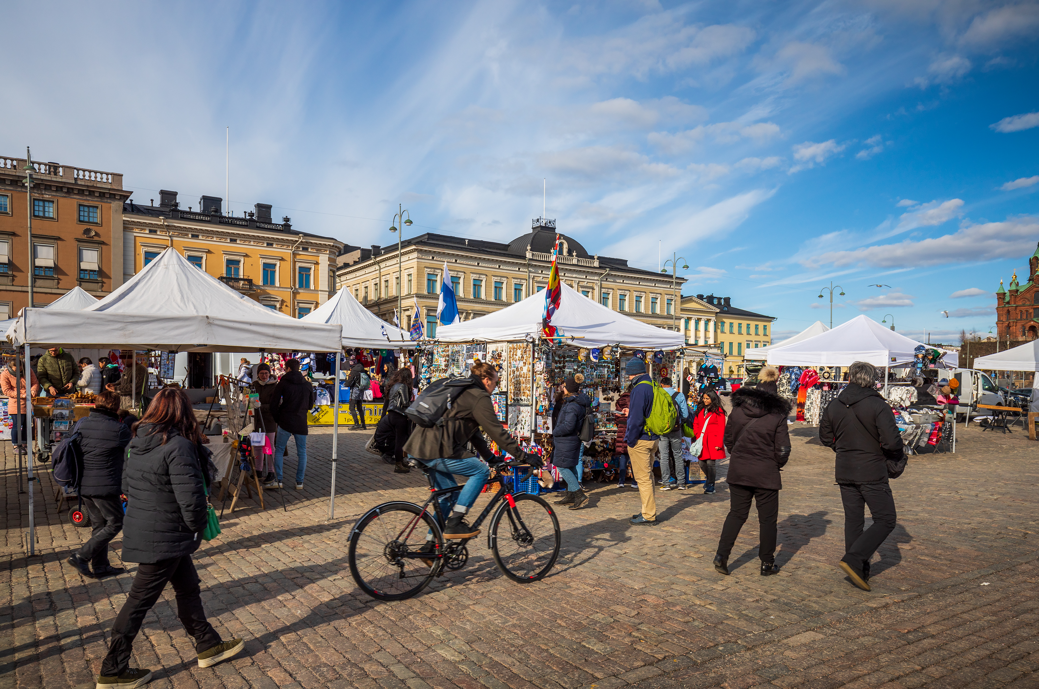 Helsinkis_Market_Square_Finland.jpg