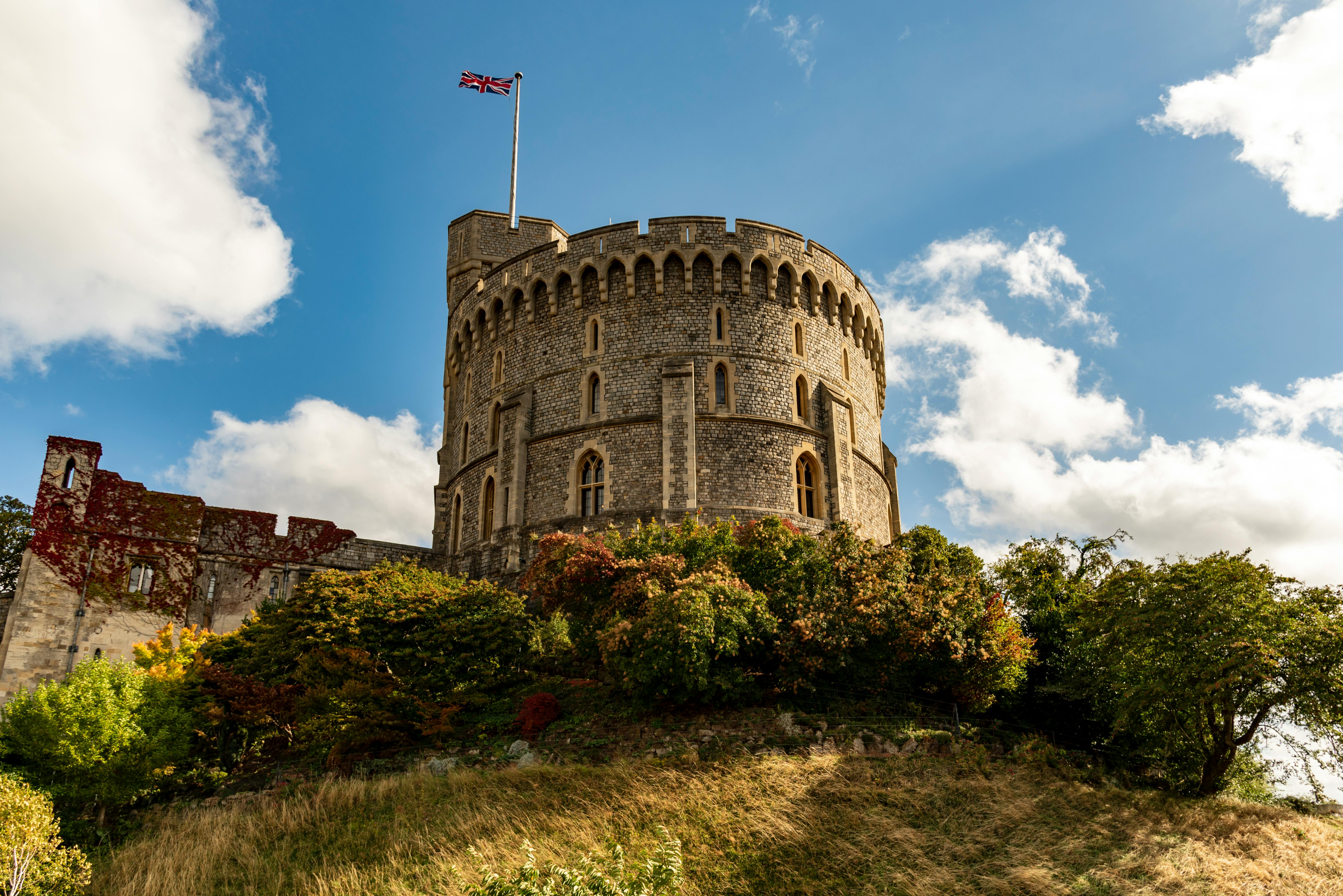 Windsor_Castle_View_UK_8i6SC94.jpg