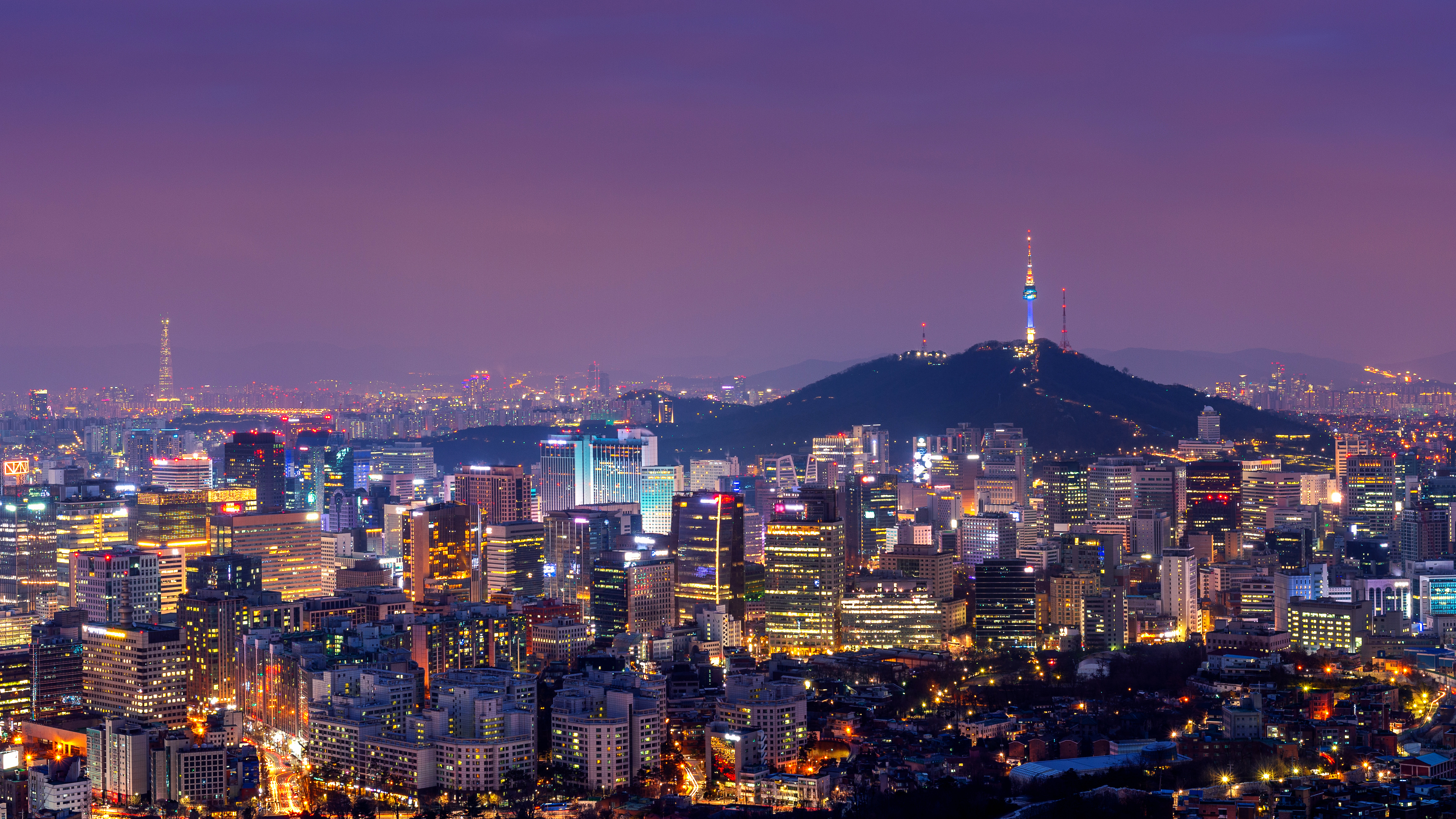 Seoul_Skyline_2_Seoul_South_Korea.jpg