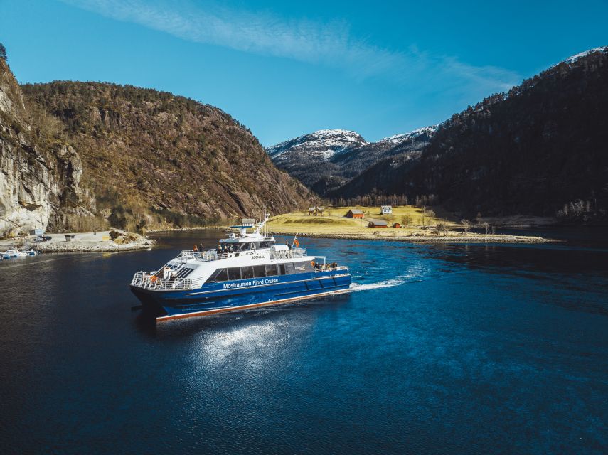 Bergen_Fjord_Cruise_Iceland.jpeg