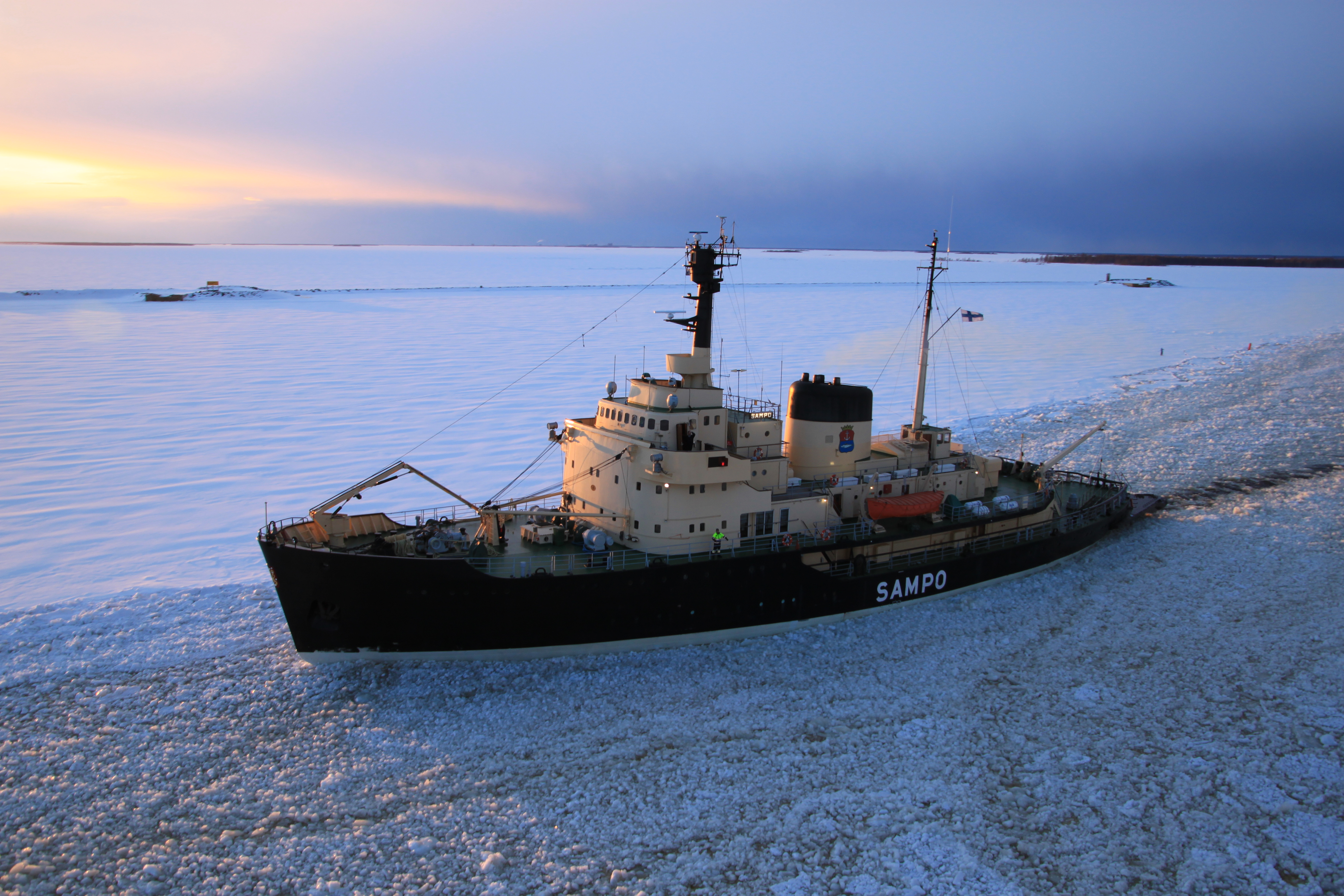 Sampo_Icebreaker_cruise_Finland.jpg