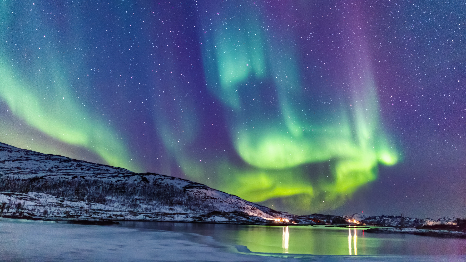 Northern_Lights_2_Tromso_Norway.jpg