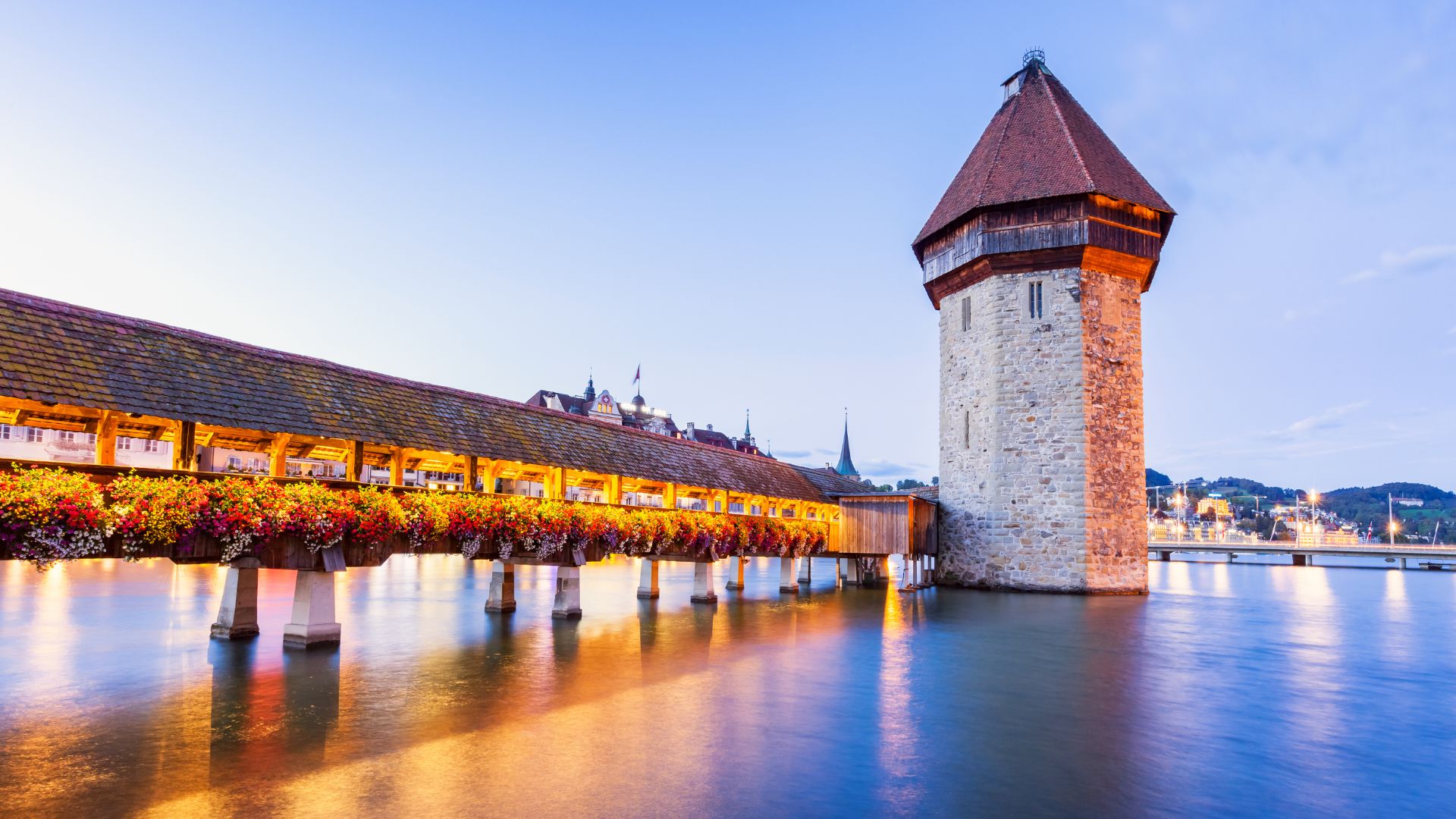 Chapel_Bridge_Kapellbruckenightview_Switzerland.jpg