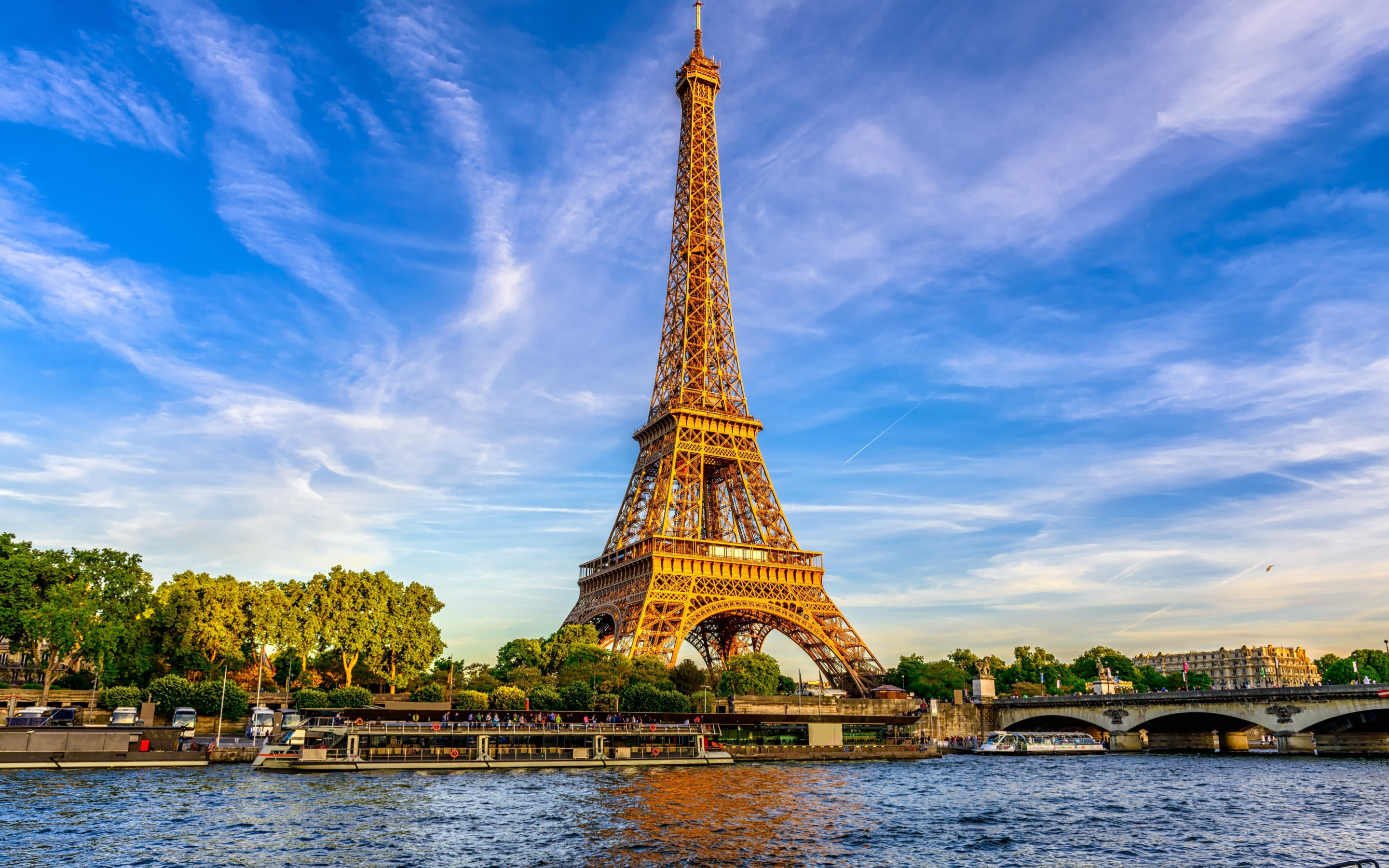Eiffel_Tower_Day_France.jpg