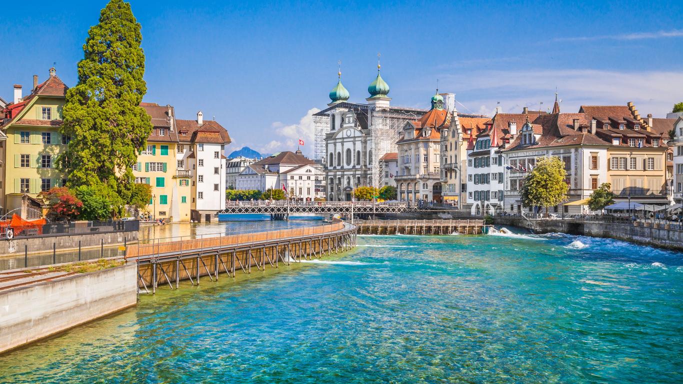 Summer-in-Lucerne-3.jpeg